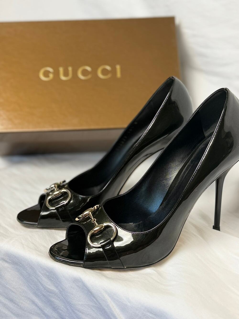 Gucci Horsebit Black Patent Leather Peep-Toe Pumps Y2K era 10.5B With Box